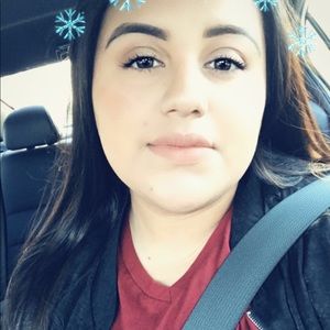 Meet your Posher, Esmeralda